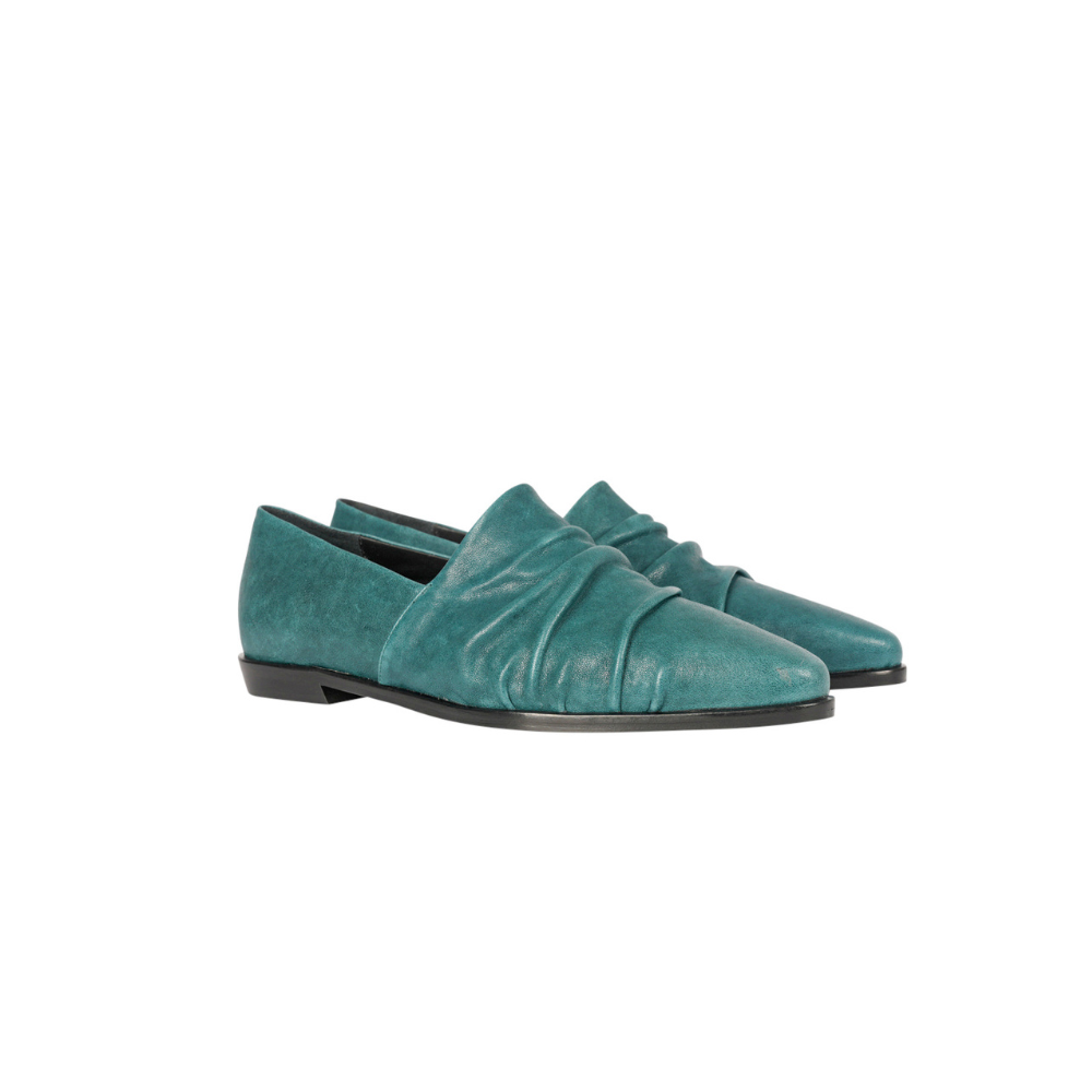 Old Iron Loafers in Balena