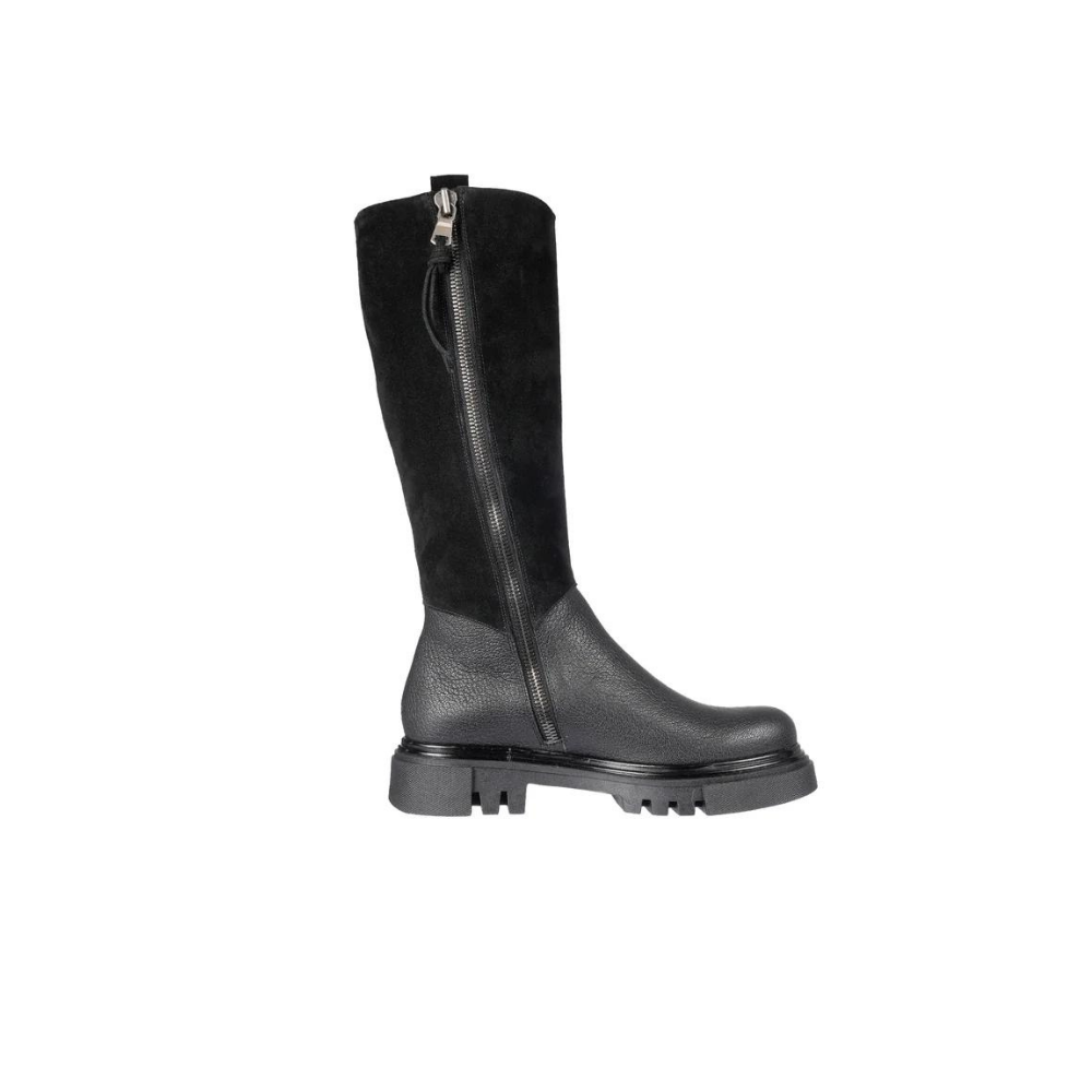 Henry Beguelin Martellato Camoscio Leather Boot in Nero HENRY BEGUELIN Designer fashion handbags shop online and in store High End fashion boutique Sydney Australia Riada Concept