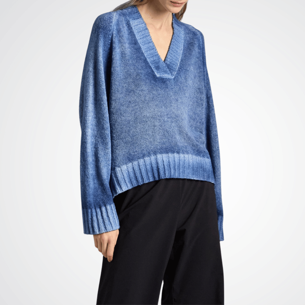 Avant Toi Hand-Painted Minibouclé V-Neck Sweater in Midnight – International Designer Fashion Boutique Australia Riada Concept Woollahra