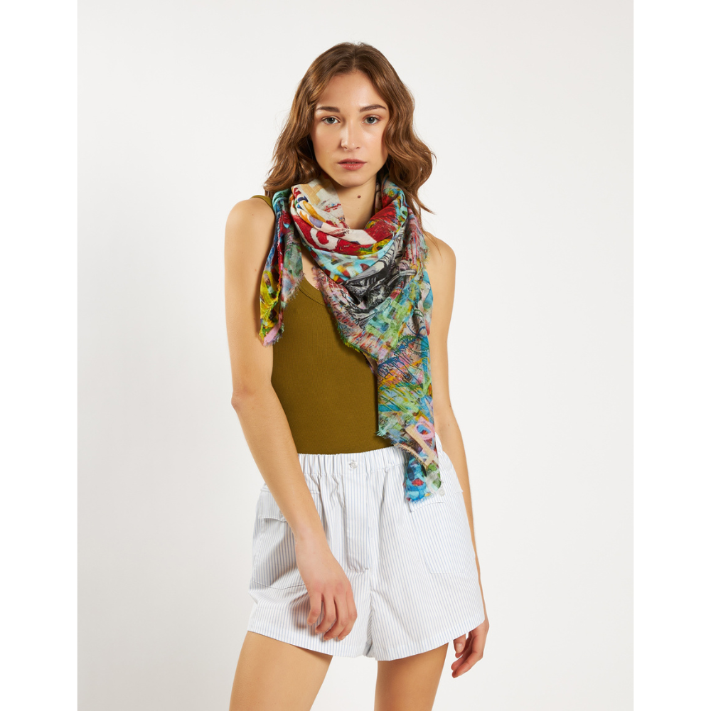 Foulard Love is Here