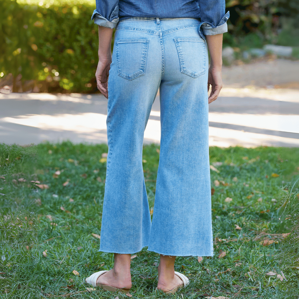 Frank and Eileen Galway Wide-Leg Jean in Mineral Denim Wash Shop Frank & Eileen online in Australia at Riada Concept – official stockist of Frank & Eileen shirts, dresses, and linen pants. Discover timeless, premium women's fashion with fast shipping from Sydney.