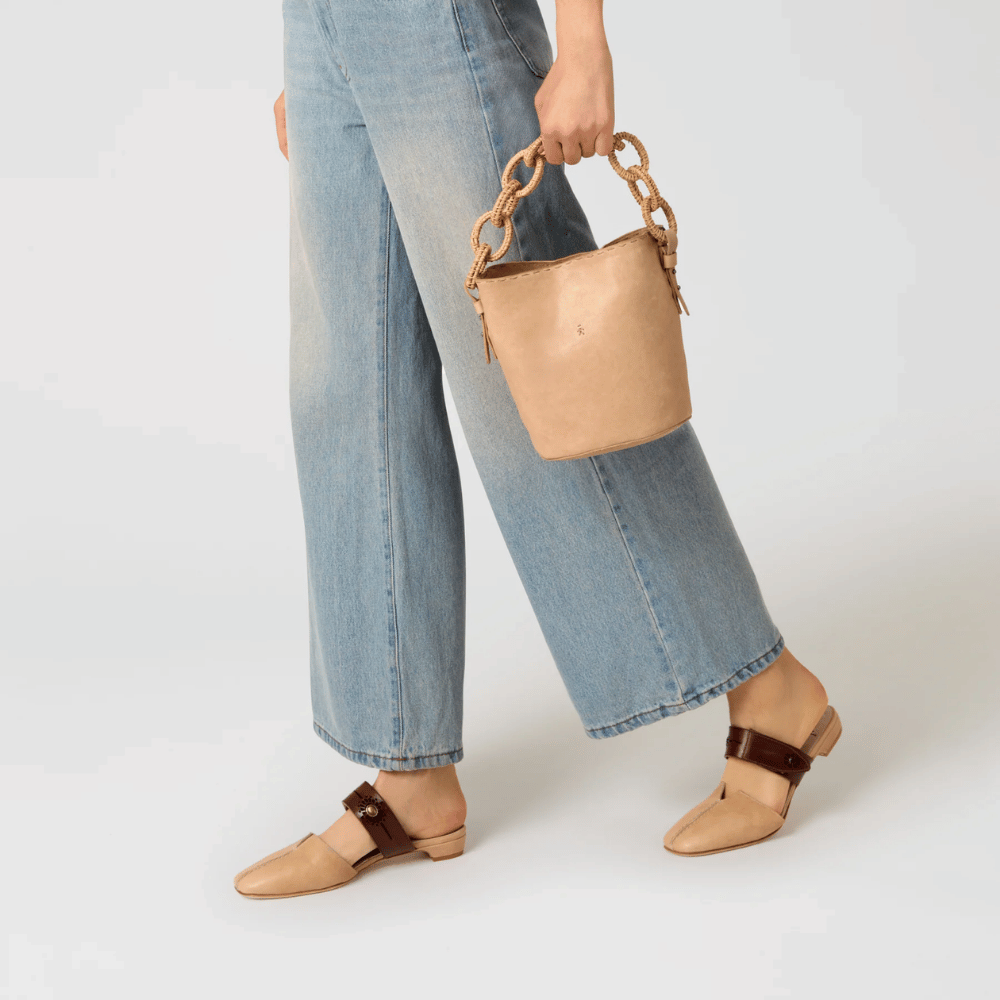 Henry Beguelin Raffia Chain Handle Leather Bucket Bag in Camel