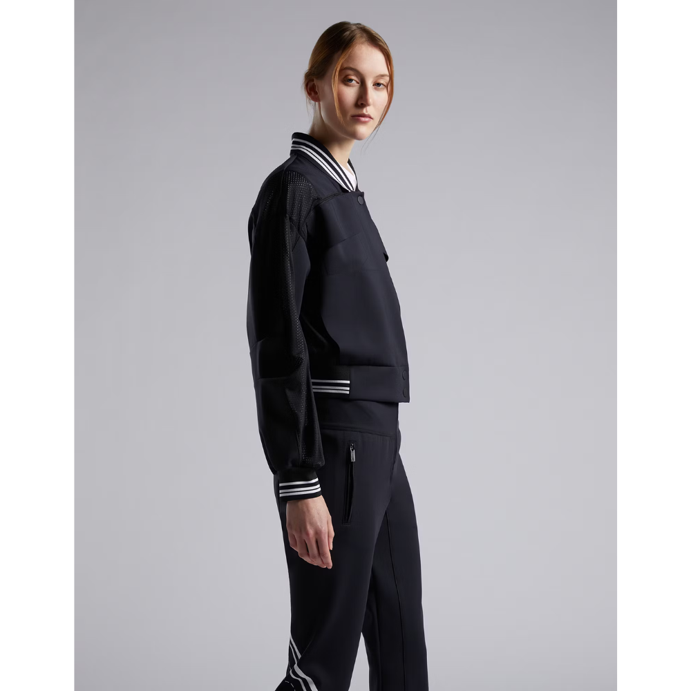 Jacket Strike in Black