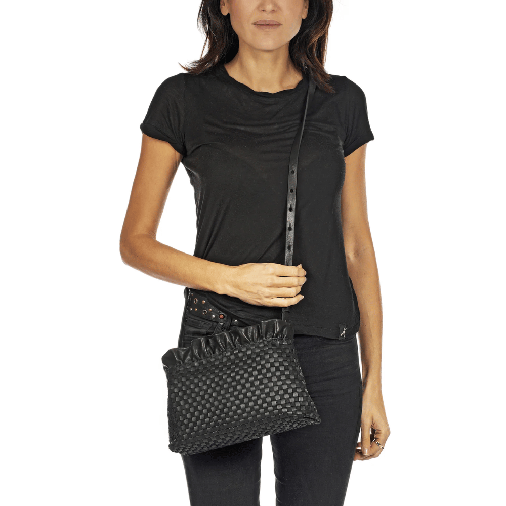 Henry Beguelin Arricciato Woven Leather Zip Clutch Crossbody Bag in Black BD6018 HENRY BEGUELIN Designer fashion handbags shop online and in store High End fashion boutique Sydney Australia Riada Concept