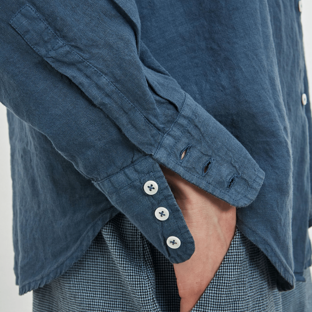 Massimo Alba Woman Selma Relaxed Linen Shirt in Ultramarine Blue MASSIMO ALBA WOMENS Designer fashion shop online and in store High End fashion boutique Sydney Australia Riada Concept