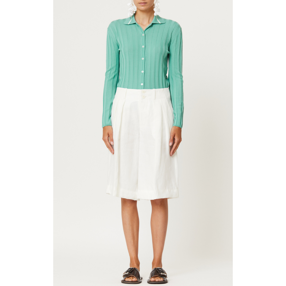 SHORT PANTS IN WHITE