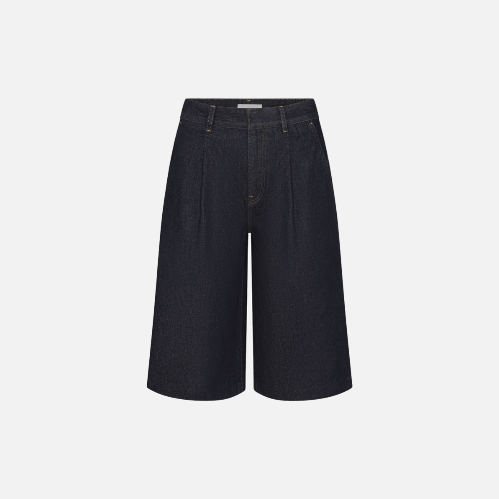 FRAME The Tailored Short in Rinse — high-rise wide-leg jean shorts. FRAME designer denim, luxury jeans boutique Sydney Australia Riada Concept Woollahra