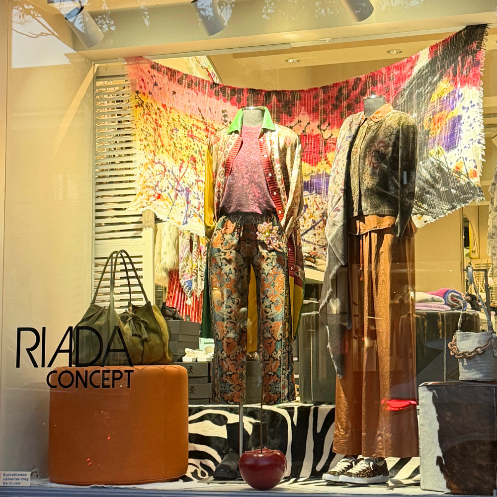 SHOP OUR WINDOWS, RIADA CONCEPT MANNEQUIN STYLING, VISUAL MERCHANDISING AT RIADA CONCEPT INTERNATIONAL DESIGNER FASHION BOUTIQUE, WOOLLAHRA, SYDNEY