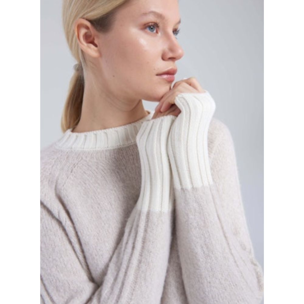 Knit Chocker Neck in White and Beige