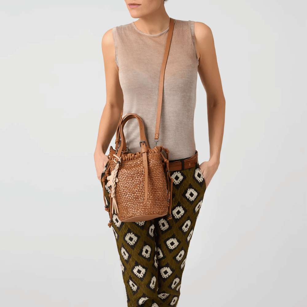 HENRY BEGUELIN Designer fashion handbags shop online and in store High End fashion boutique Sydney Australia Riada Concept Henry Beguelin Secchiello Arricciato Intreccio Madreperla Bag in Cuoio BD5928