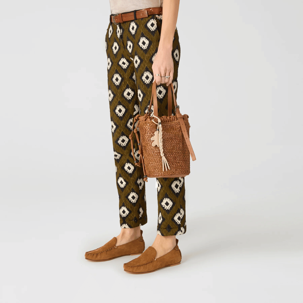 HENRY BEGUELIN Designer fashion handbags shop online and in store High End fashion boutique Sydney Australia Riada Concept Henry Beguelin Secchiello Arricciato Intreccio Madreperla Bag in Cuoio BD5928