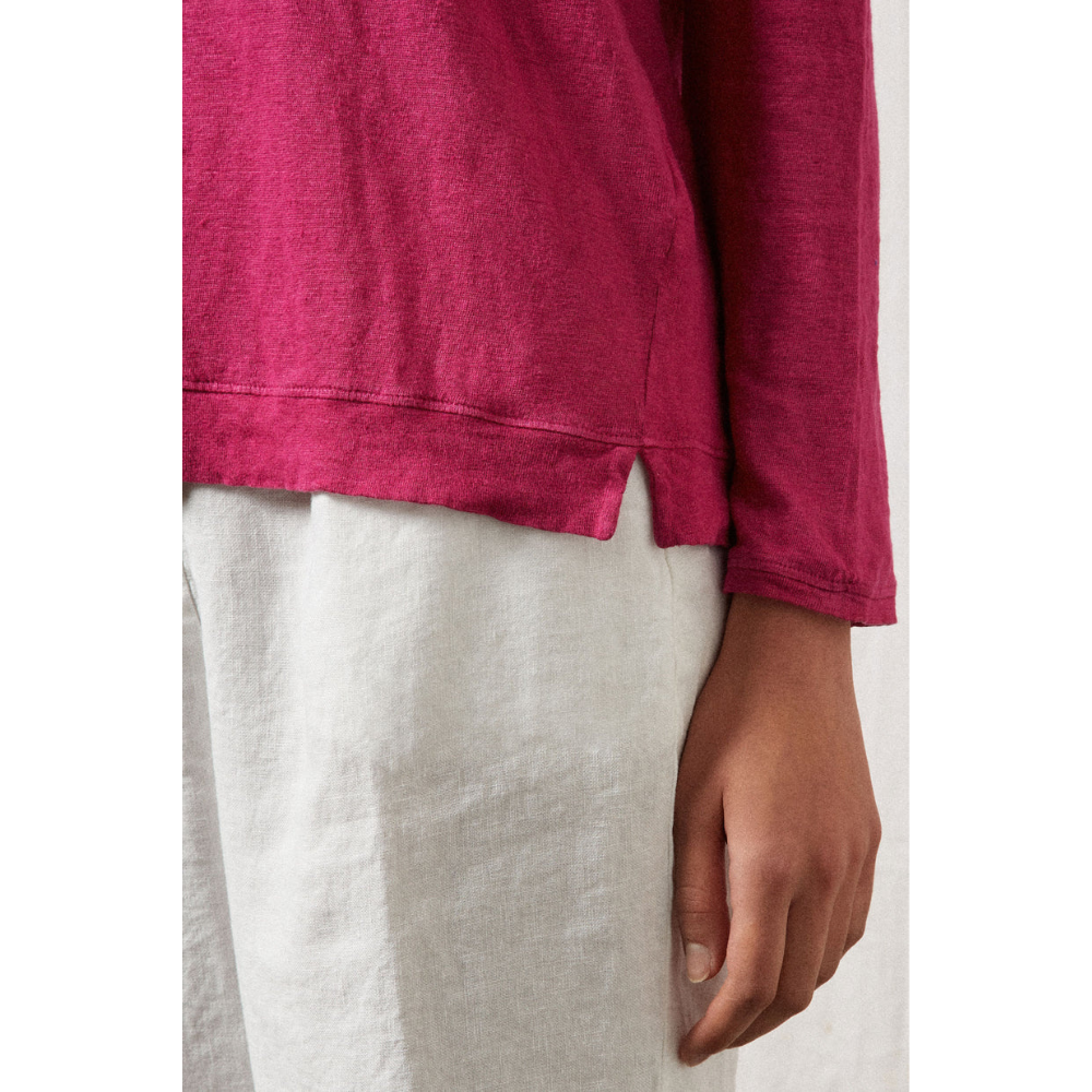 TENERIFE Linen Jersey Long Sleeve T-Shirt in Raspberry