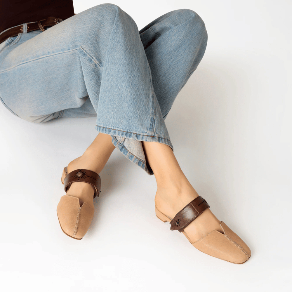 Henry Beguelin Closed-Toe Leather Mule in Camel