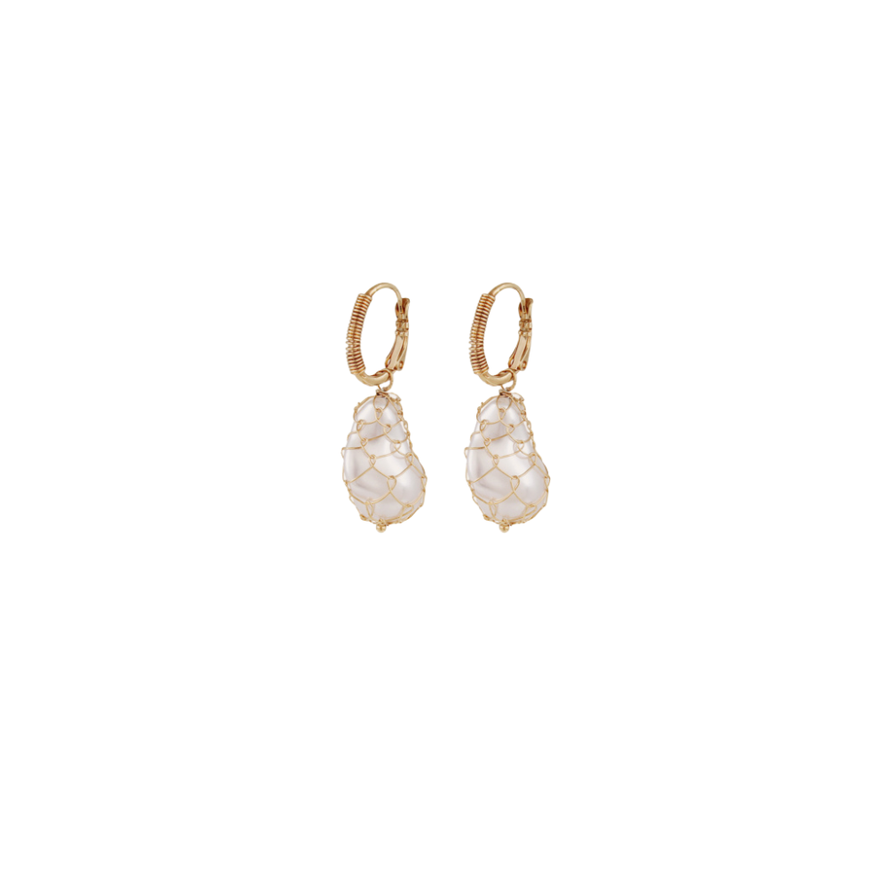 Tao Biwa earrings in gold