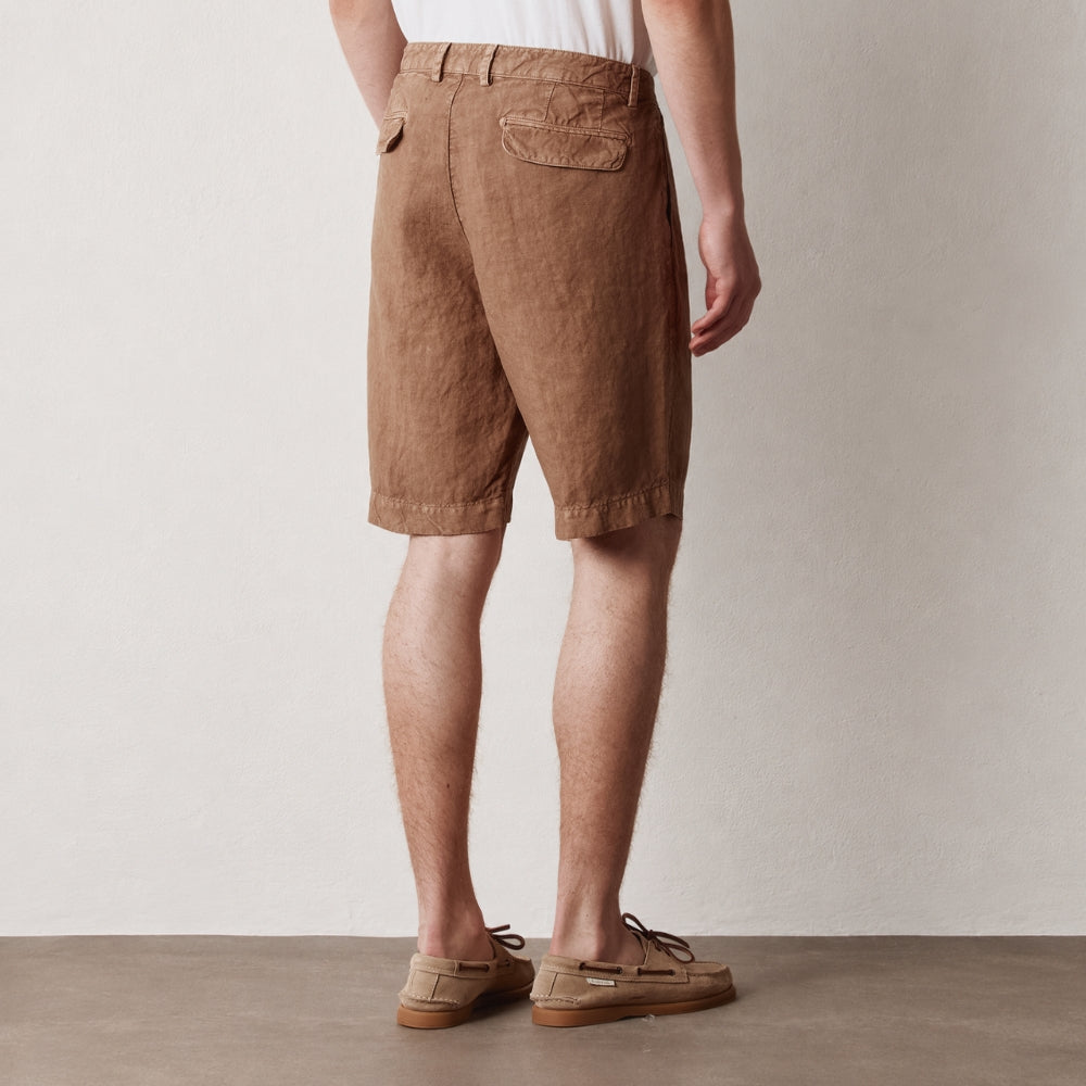 Massimo Alba ALACCIA Bermuda shorts in clay heavy linen, with sewn front pleats, a horn-button waistband and French-style side pockets - back view