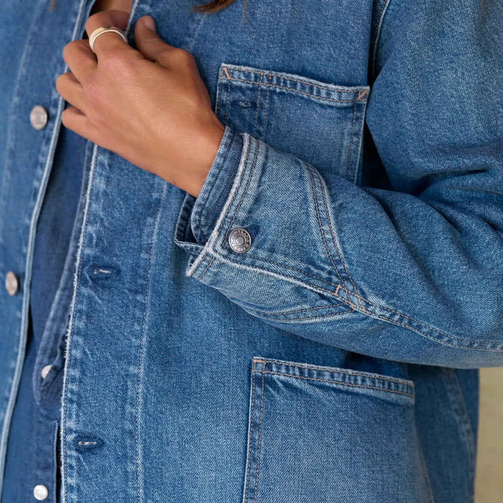 Frank & Eileen Bantry denim barn jacket in 1978 Wash medium blue denim, close-up detail shot