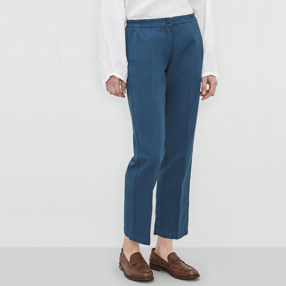 Massimo Alba Woman Sparus Cropped Trousers in Ultramarine Blue MASSIMO ALBA WOMENS Designer fashion shop online and in store High End fashion boutique Sydney Australia Riada Concept