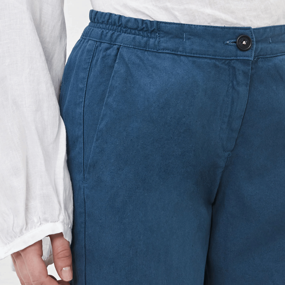 Massimo Alba Woman Sparus Cropped Trousers in Ultramarine Blue MASSIMO ALBA WOMENS Designer fashion shop online and in store High End fashion boutique Sydney Australia Riada Concept
