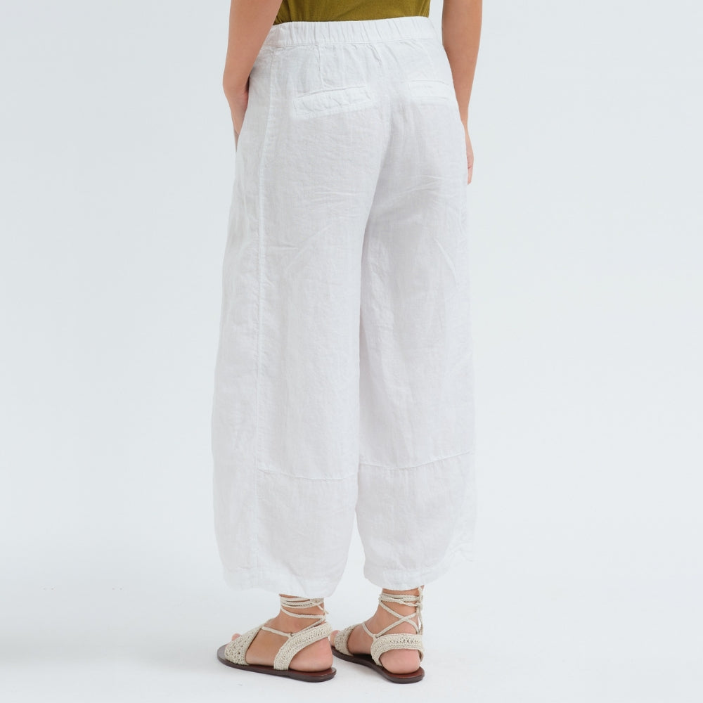 Transit Par Such cropped wide-leg trousers in white linen, with a softly dropped rise, bombé legs pleated at the hem, side pockets and an elastic back waist - back view