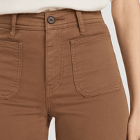 FRAME Le Slim Palazzo Harbor Pocket Jeans in Ledger at Riada Concept. High-rise wide-leg stretch denim with utility front pockets - close up waistband pocket view