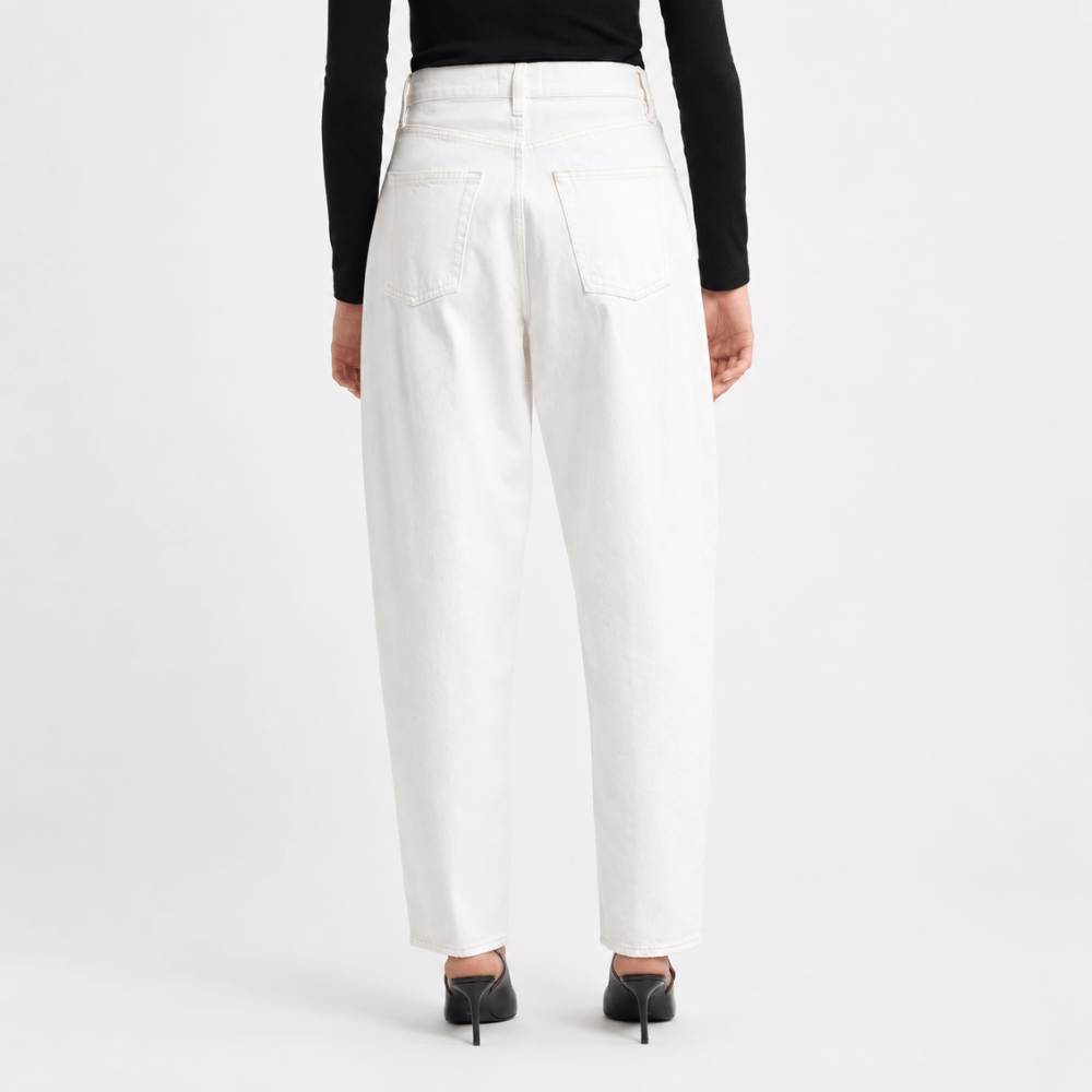 FRAME The Neat jeans in Au Natural Clean at Riada Concept. High-rise off-white barrel jeans in rigid 100% cotton denim - back view