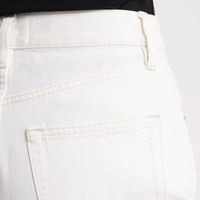 FRAME The Neat jeans in Au Natural Clean at Riada Concept. High-rise off-white barrel jeans in rigid 100% cotton denim - waistband, pocket and belt loop detail close-up