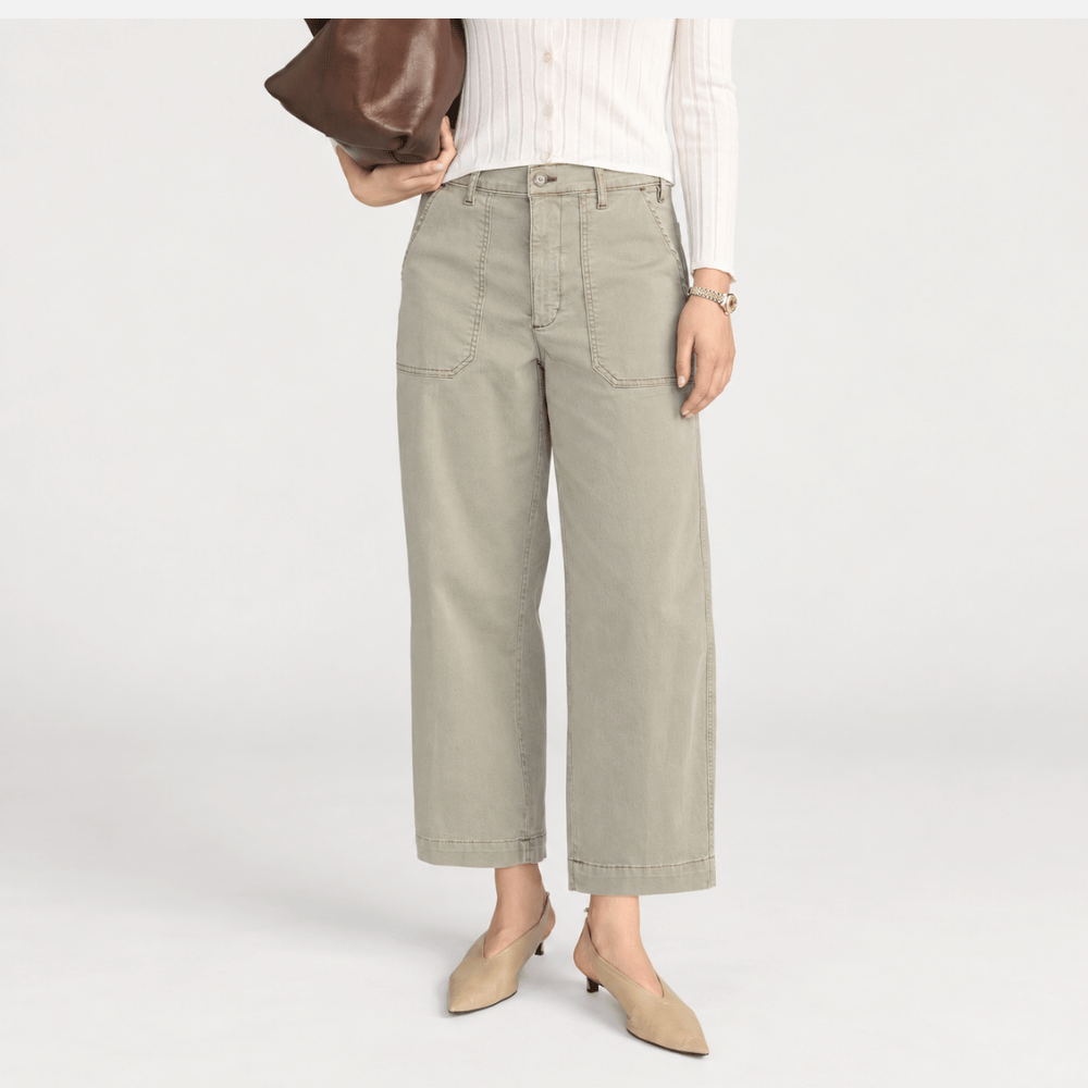 FRAME The Ranger Pant in Thyme at Riada Concept. High-rise cropped utility trousers in stretch cotton twill with patch pockets - front view
