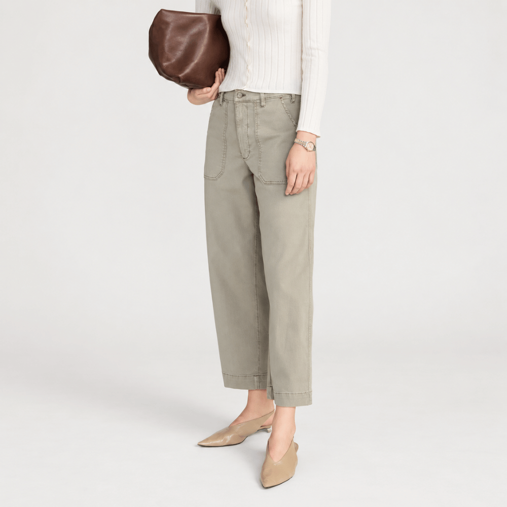 FRAME The Ranger Pant in Thyme at Riada Concept. High-rise cropped utility trousers in stretch cotton twill with patch pockets - side view