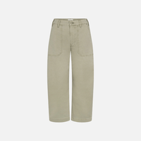FRAME The Ranger Pant in Thyme at Riada Concept. High-rise cropped utility trousers in stretch cotton twill with patch pockets