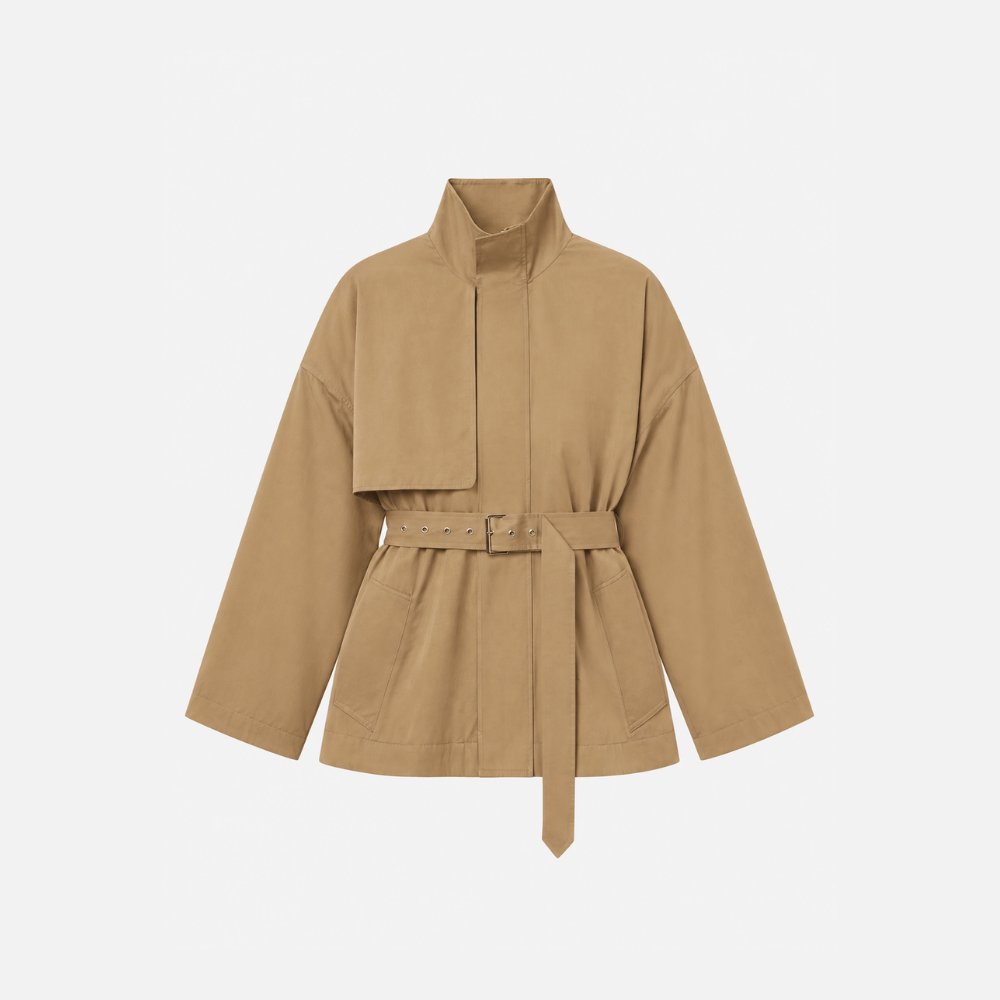 FRAME The Short Field Trench in Khaki at Riada Concept. Relaxed cotton jacket with a stand collar, storm flap and adjustable belt