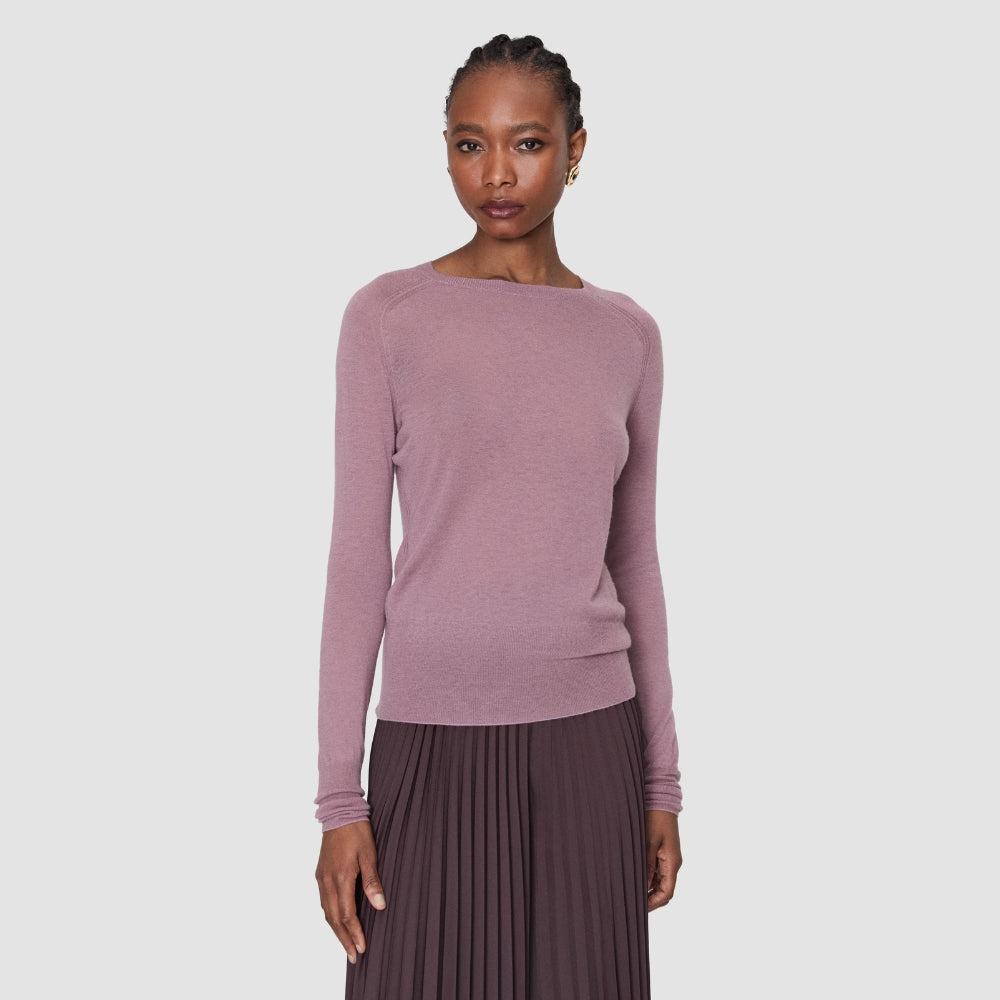 Model wearing the JOSEPH Geras Cashair jumper in lilac, front view