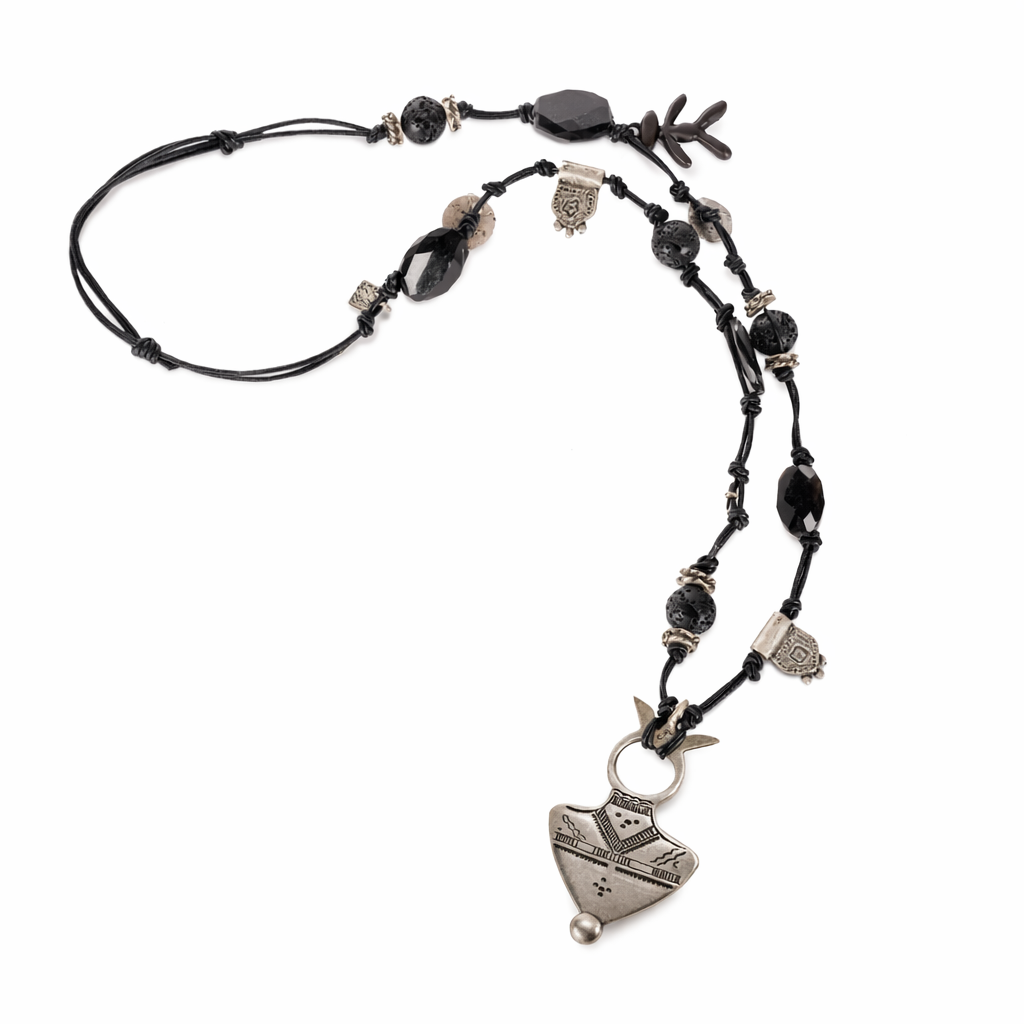 Henry Beguelin Kenya Onyx Leather Necklace in Nero Henry Beguelin designer bags and accessories luxury fashion boutique Australia Riada Concept Woollahra