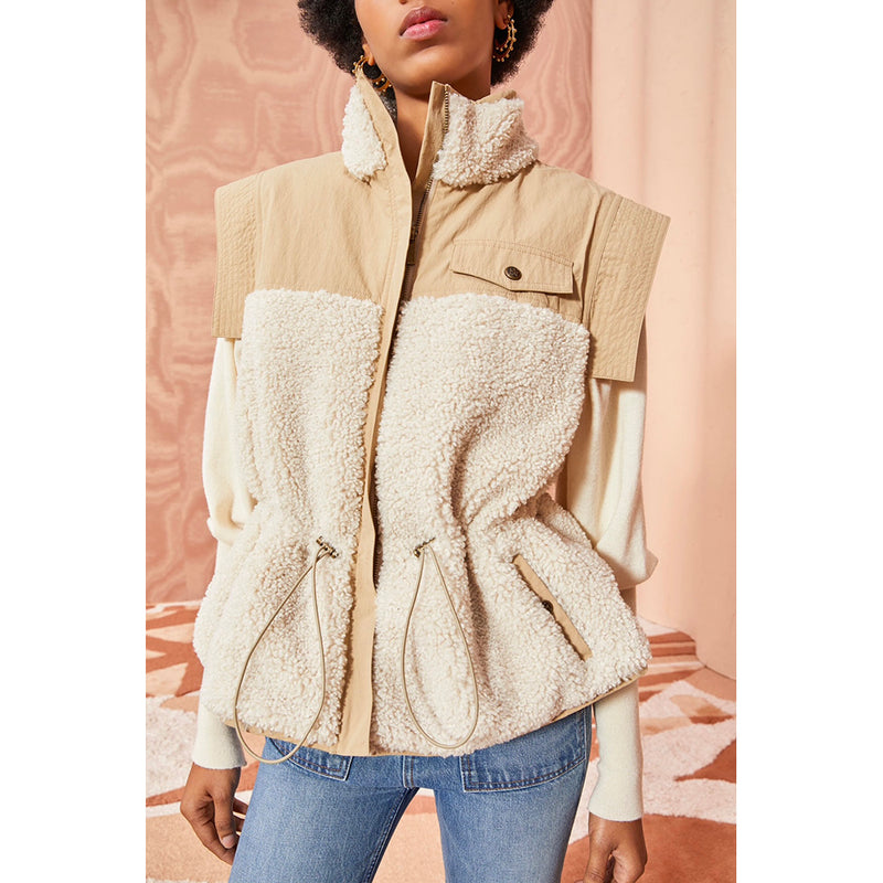 Tariet Vest in Fawn