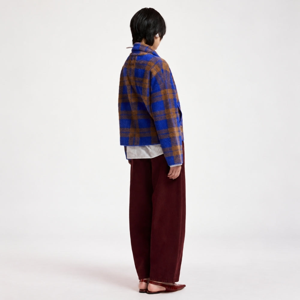 Riada Concept Essentiel Antwerp Karreau check knit cardigan in Indigo Ink, worn on model, back view