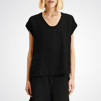 Transit Par Such Linen Cap Sleeve Top in Black — Italian-made relaxed fit linen–viscose blend top with cap sleeves and button-through back, paired with black linen pants from Riada Concept. Transit Par Such at Riada Concept Designer fashion shop online and in store High End fashion boutique Sydney Australia Riada Concept