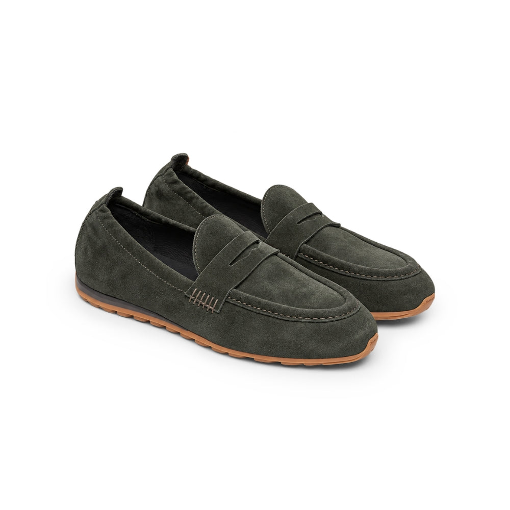Riada Concept Henry Beguelin's Katerina moccasin loafer in Oliva, a muted olive Softy leather with a penny strap and driving-style sole. Handcrafted in Italy - angle view
