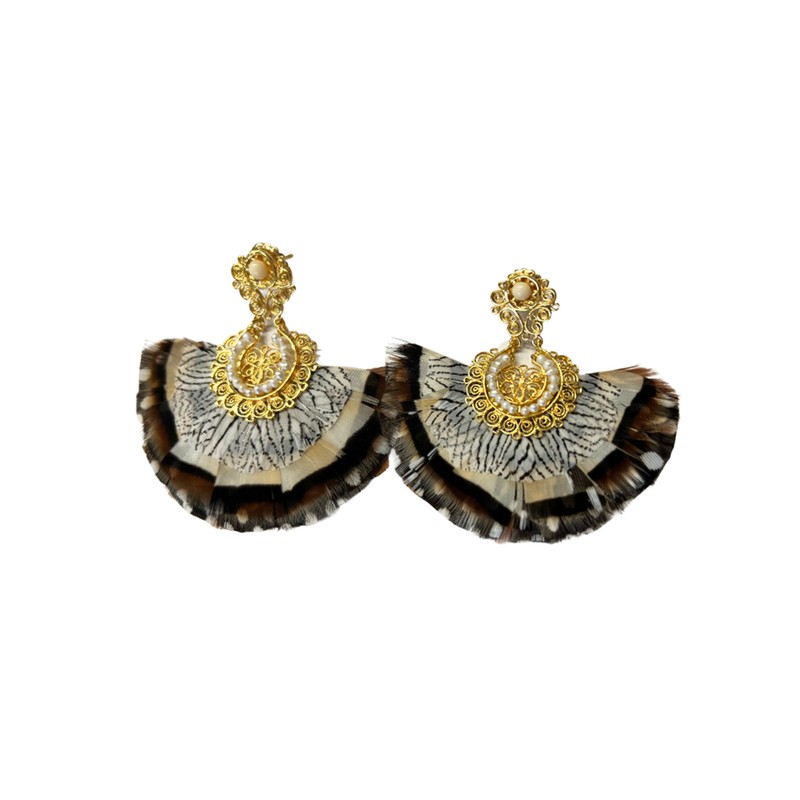 Yuca Plume Feather Earrings Pearl - Gold