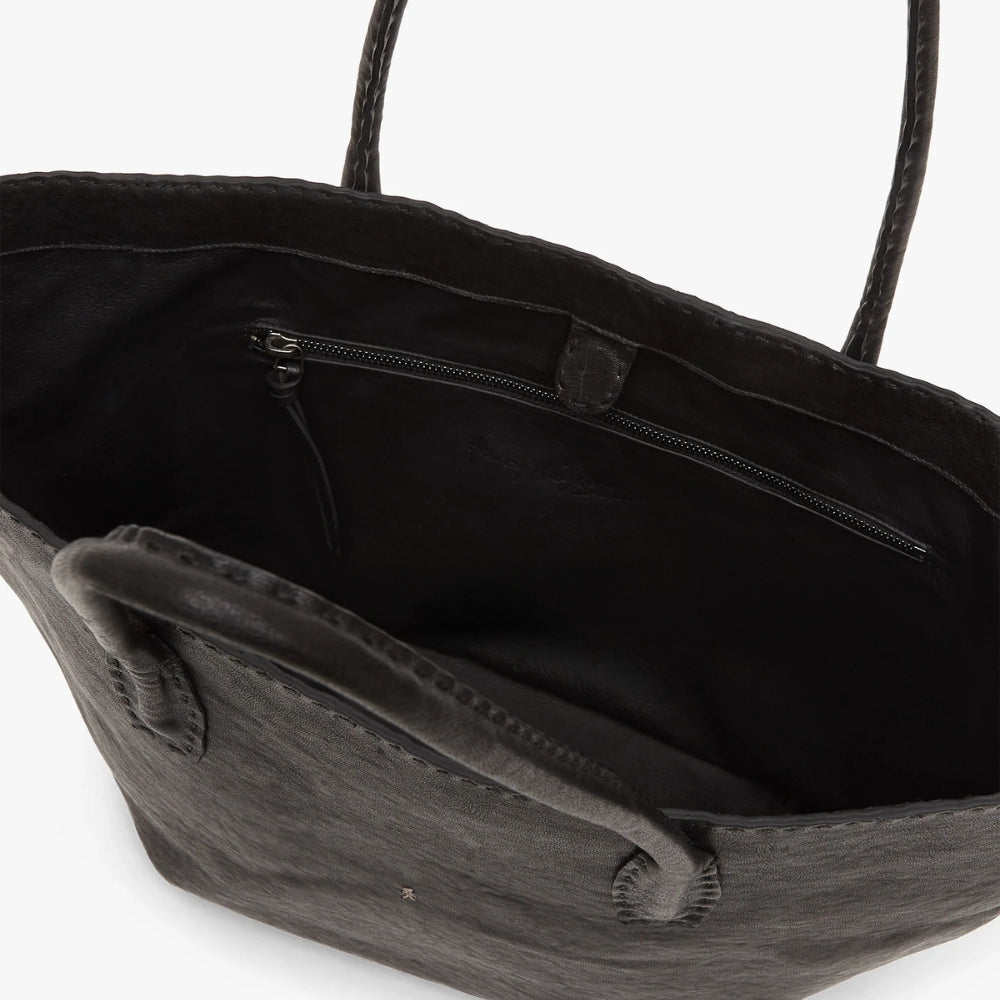 Henry Beguelin Shopper Large leather tote in black Old Iron lambskin, internal view