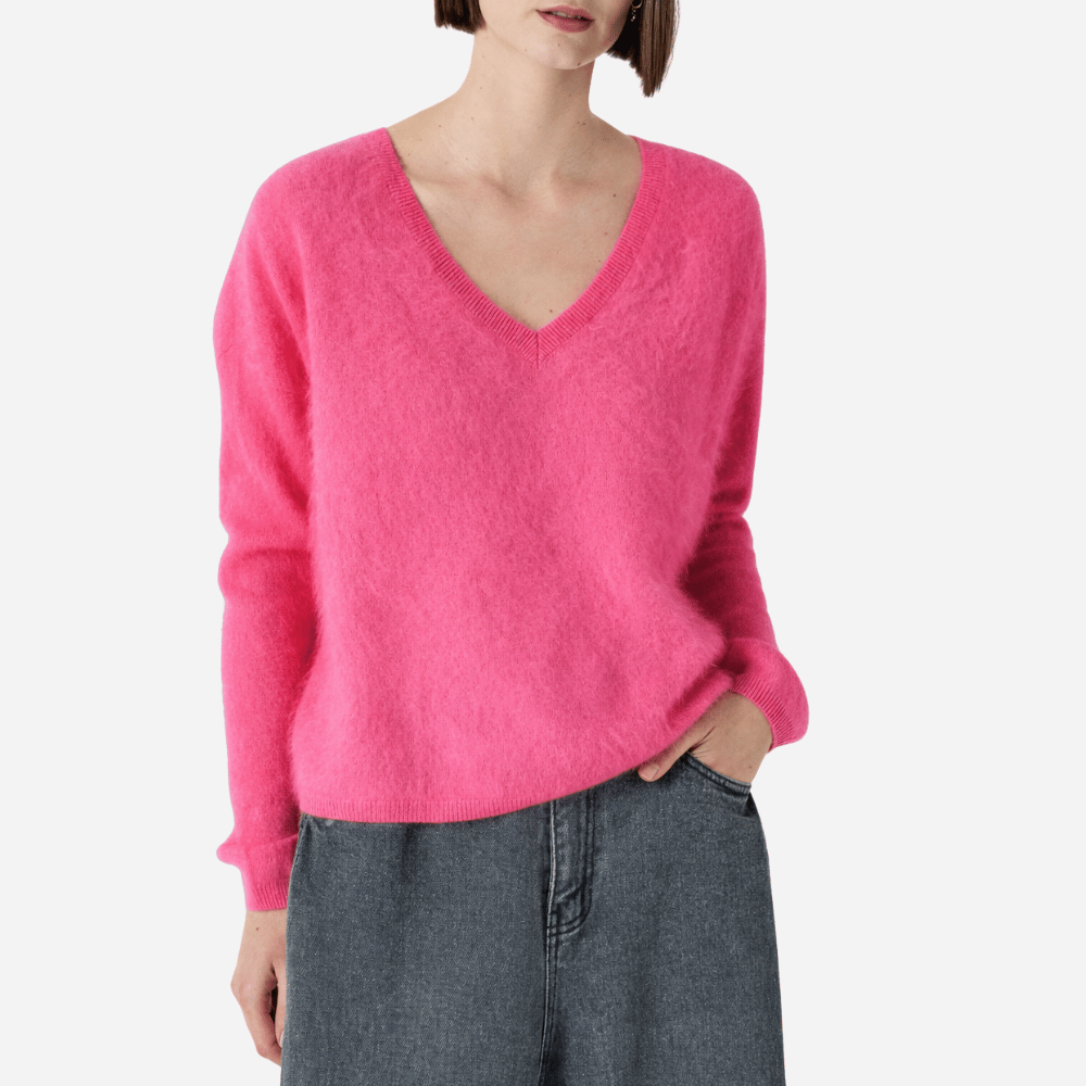 Absolut Cashmere Soeli V-Neck Sweater in Pop Pink – International designer fashion boutique Australia Riada Concept Woollahra