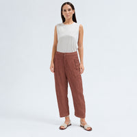 Transit Par Such comfort-fit trousers in brick striped linen and cupro, with curved legs, a two-button waistband and flap pockets - front model view