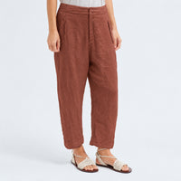 Transit Par Such comfort-fit trousers in brick striped linen and cupro, with curved legs, a two-button waistband and flap pockets - angle view