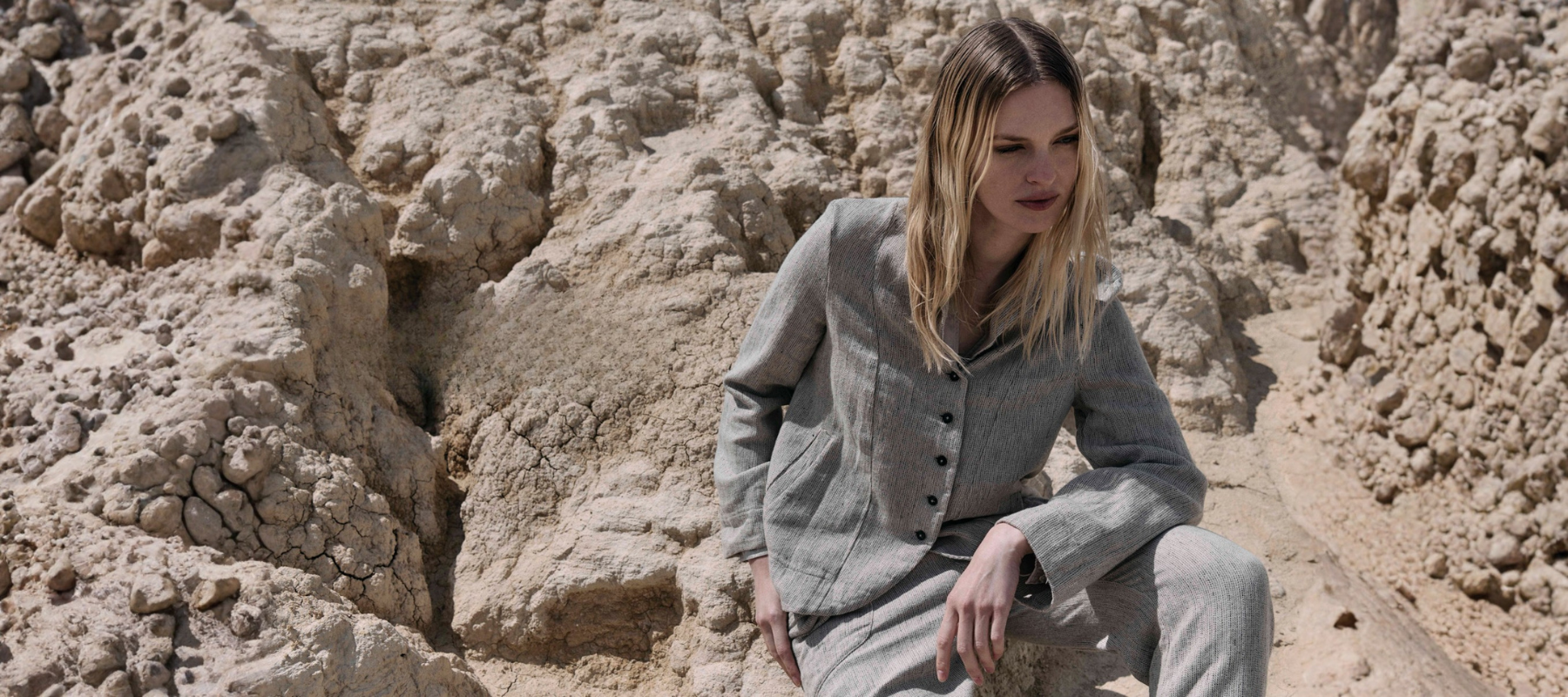 Transit par Such collection at Riada Concept Sydney – Italian-crafted womenswear in refined natural fabrics and timeless silhouettes. Shop Online or In store Riada Concept luxury Fashion Boutique Woollahra Sydney.