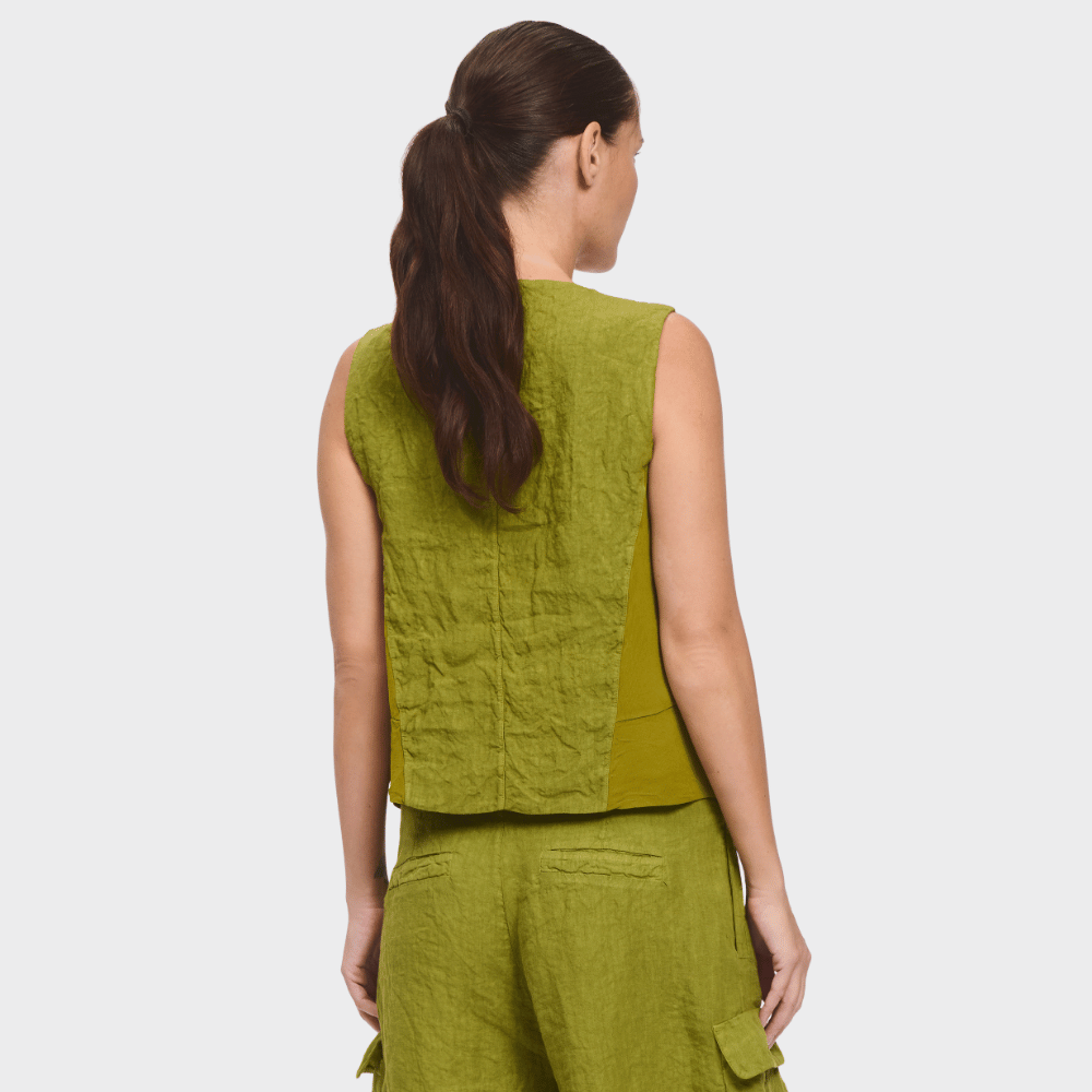 Transit Par Such linen-viscose double-breasted vest in warm olive green – back view