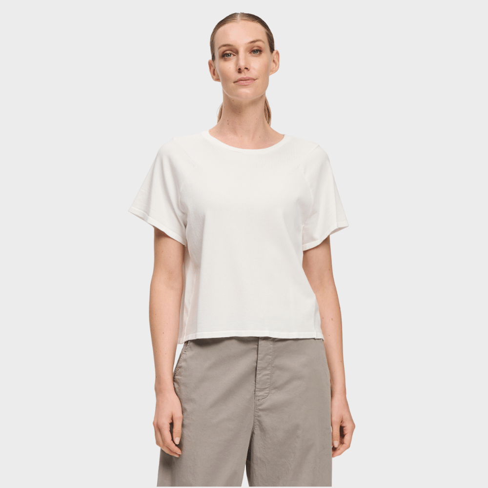 Transit Par Such white fine knit body T-shirt with centre-back seam – front view