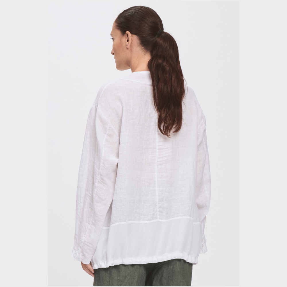 Transit Par Such white button-front shirt jacket with adjustable drawstring hem – back view
