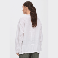 Transit Par Such white button-front shirt jacket with adjustable drawstring hem – back view
