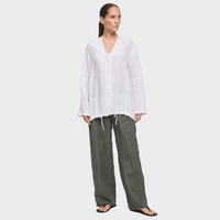 Transit Par Such white button-front shirt jacket with adjustable drawstring hem – full body view
