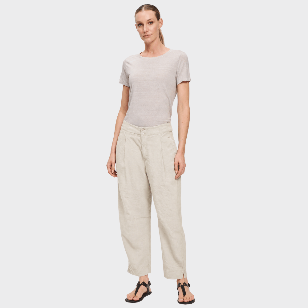 Transit Par Such Relaxed Pleated Linen Blend Trousers in Sand - full front view