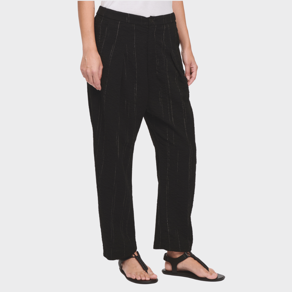 Transit Par Such Relaxed Pleated Trousers in Black - side view