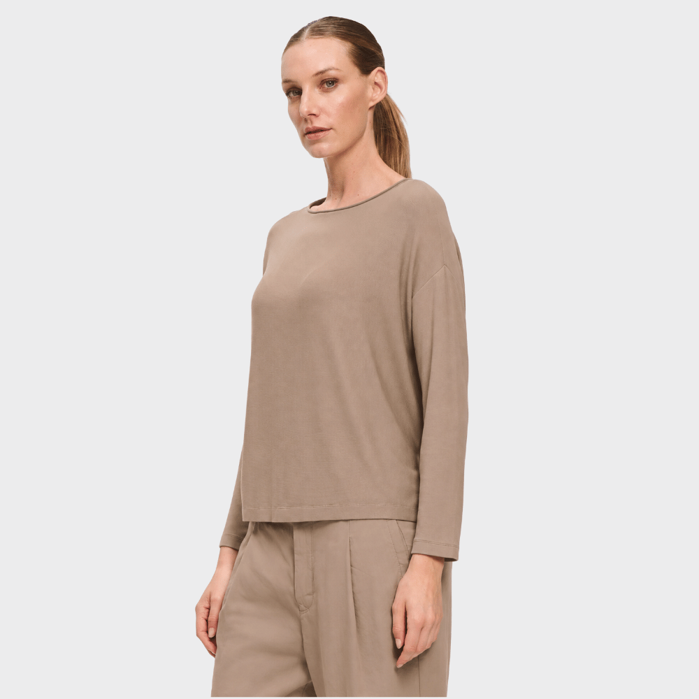 Transit Par Such Reversible Ribbed Modal Boat Neck Top in Rope - side view